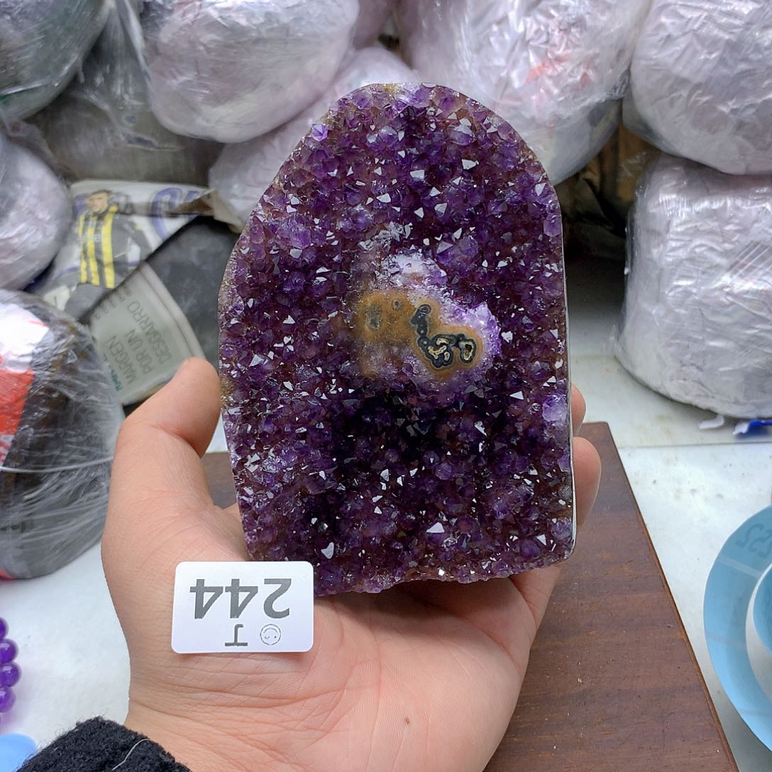 紫晶大型摆件（非配饰）未镶嵌