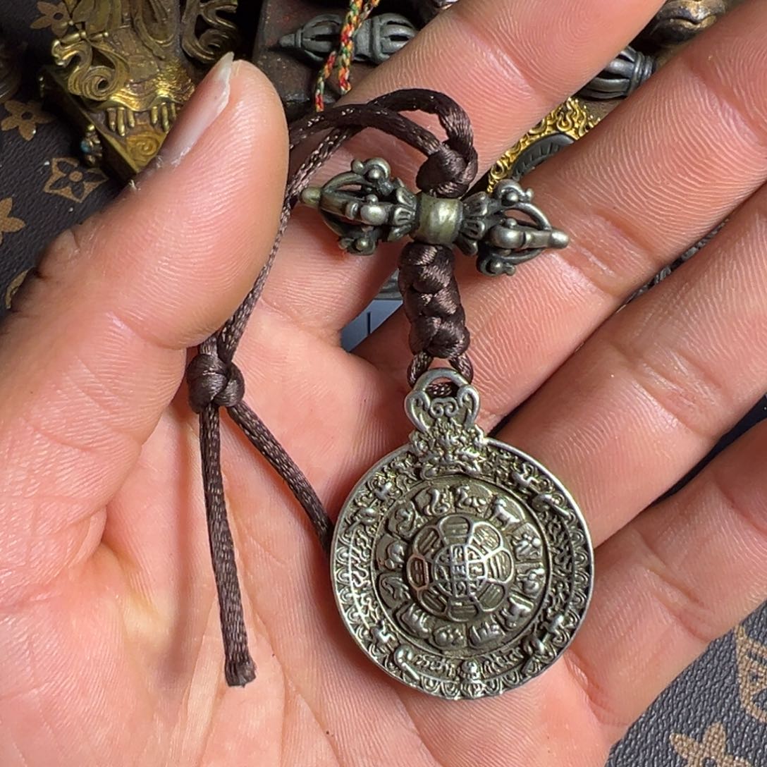 琉璃手工艺品乌谢谢