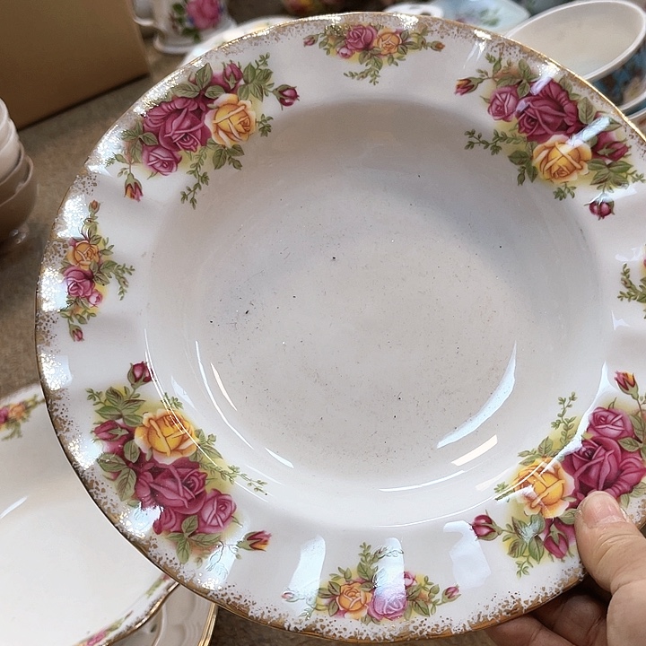 凡间陶瓷有限公司