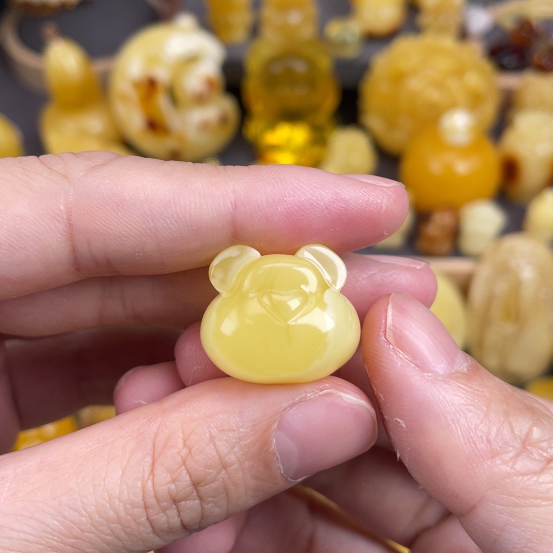 琥珀裸石未镶嵌蜜蜡