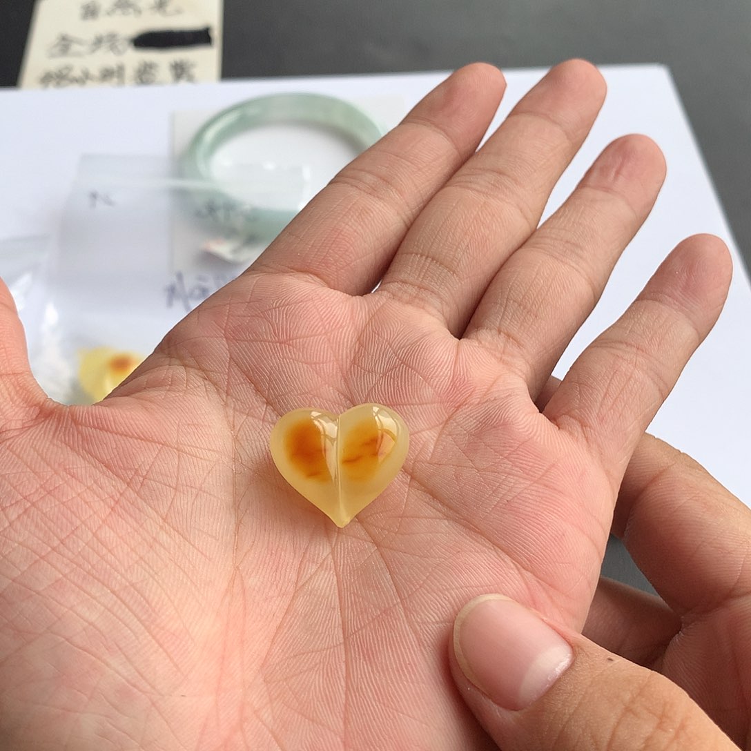未镶嵌颈饰蜜蜡9号 2.3g