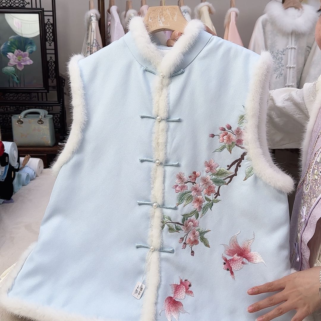 刺绣7苏绣棉马甲金玉满堂