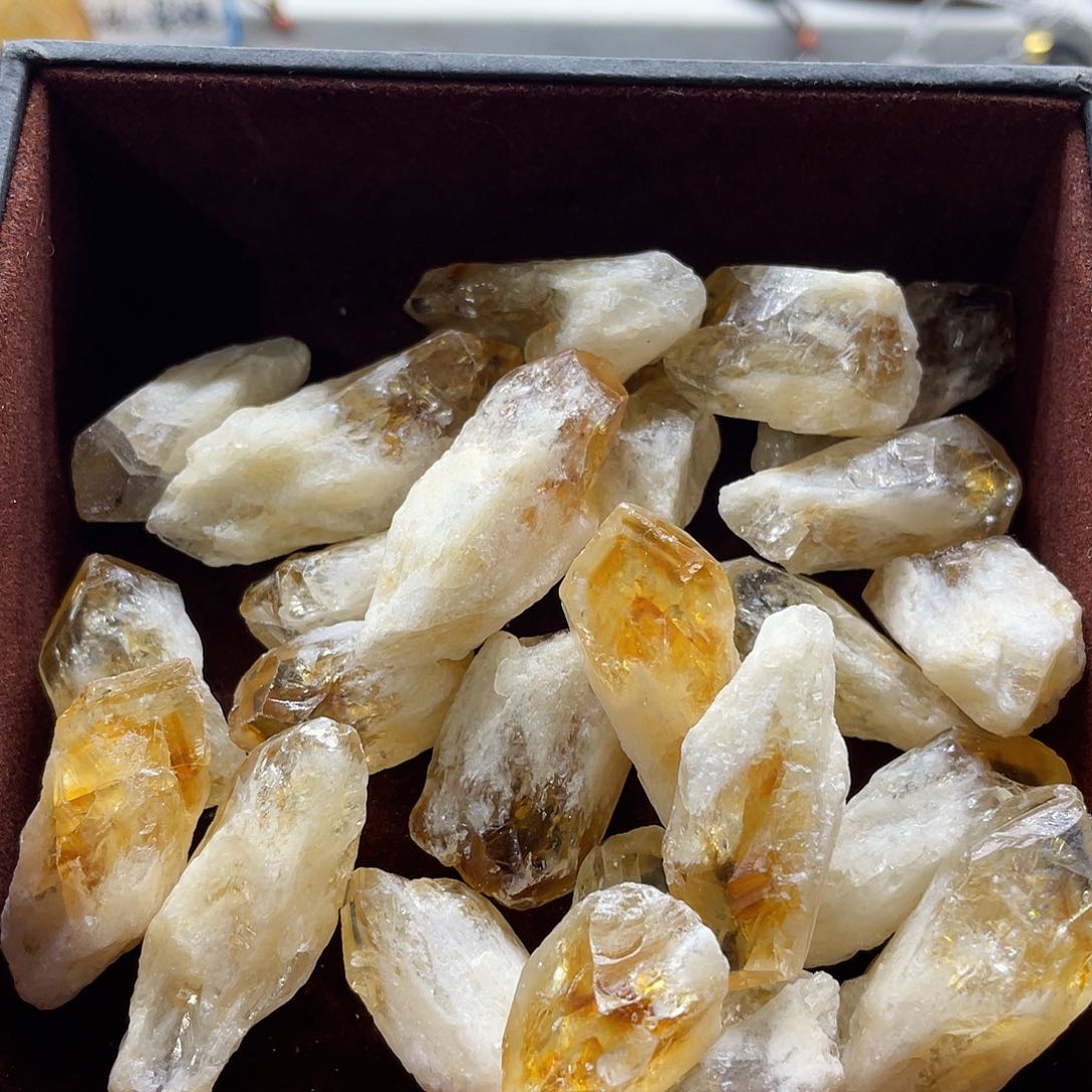 未镶嵌颈饰水晶水晶