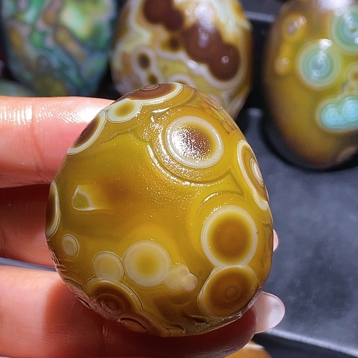 玛瑙/玉髓未镶嵌珠宝奇石30