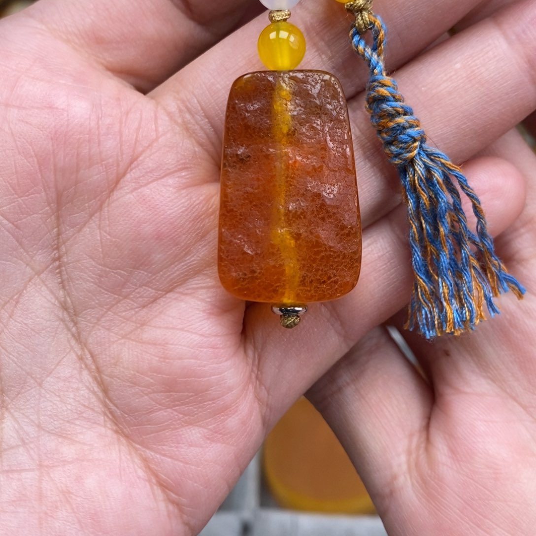 琥珀吊坠(赠链)未镶嵌