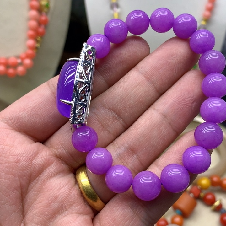 翡翠颈饰未镶嵌吊坠规格