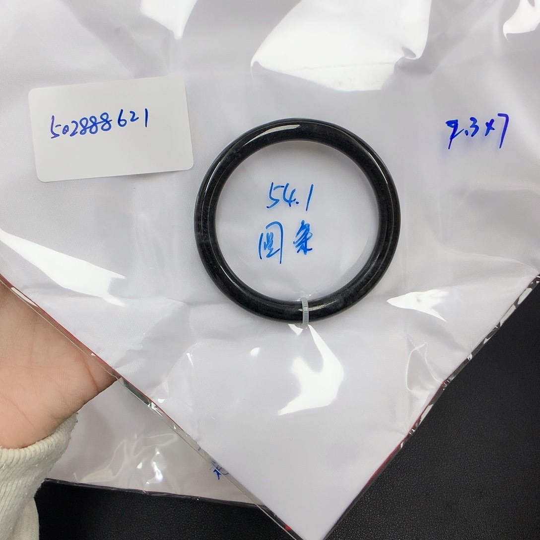 翡翠手镯未镶嵌天然缅甸翡翠手镯