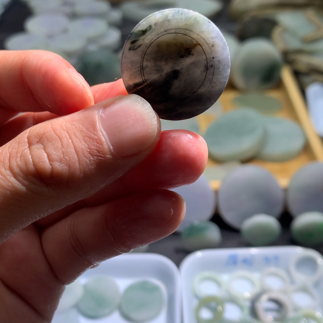 定制翡翠未镶嵌天然翡翠