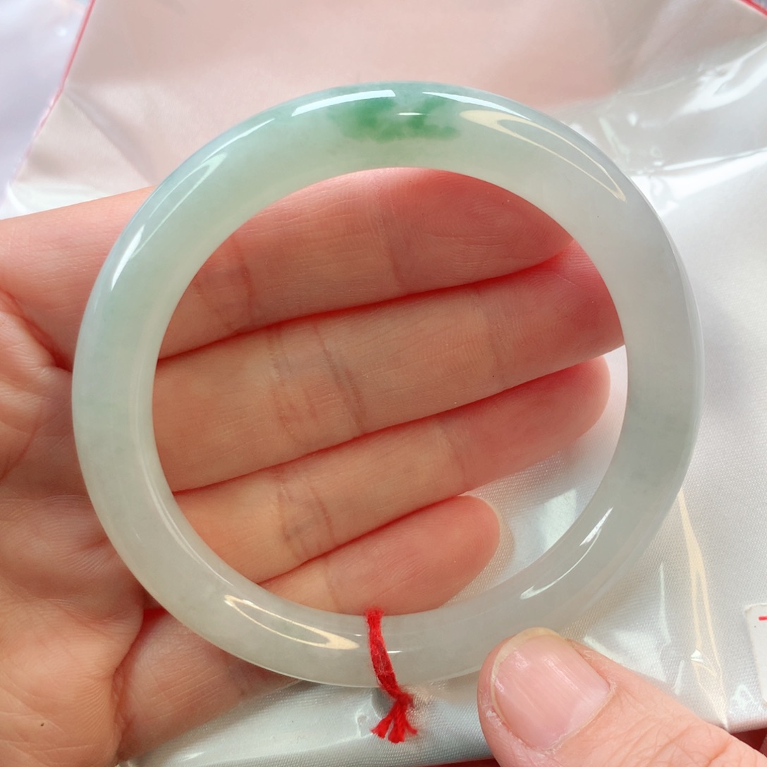 翡翠手镯未镶嵌长****_56圆