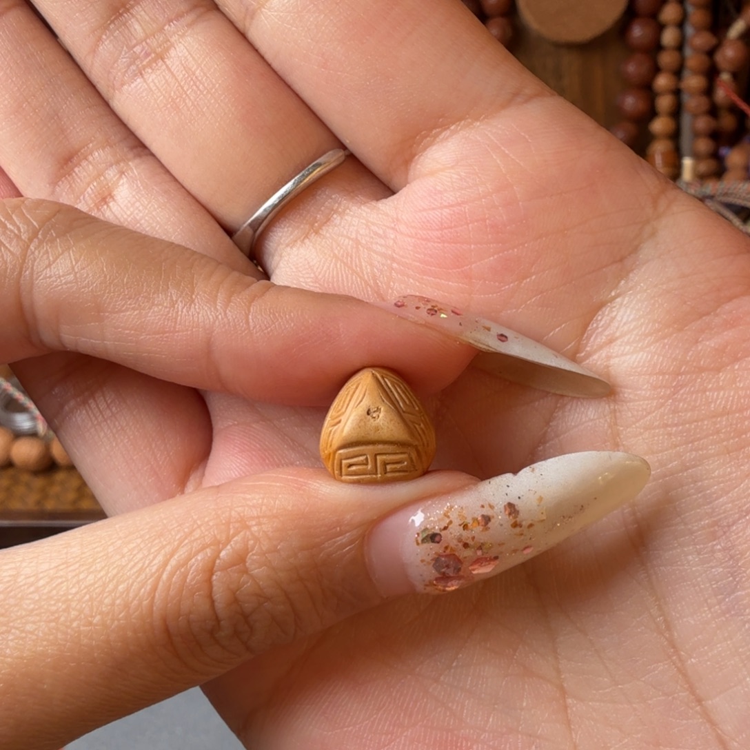 饕***餮把件凤眼菩提龙塔