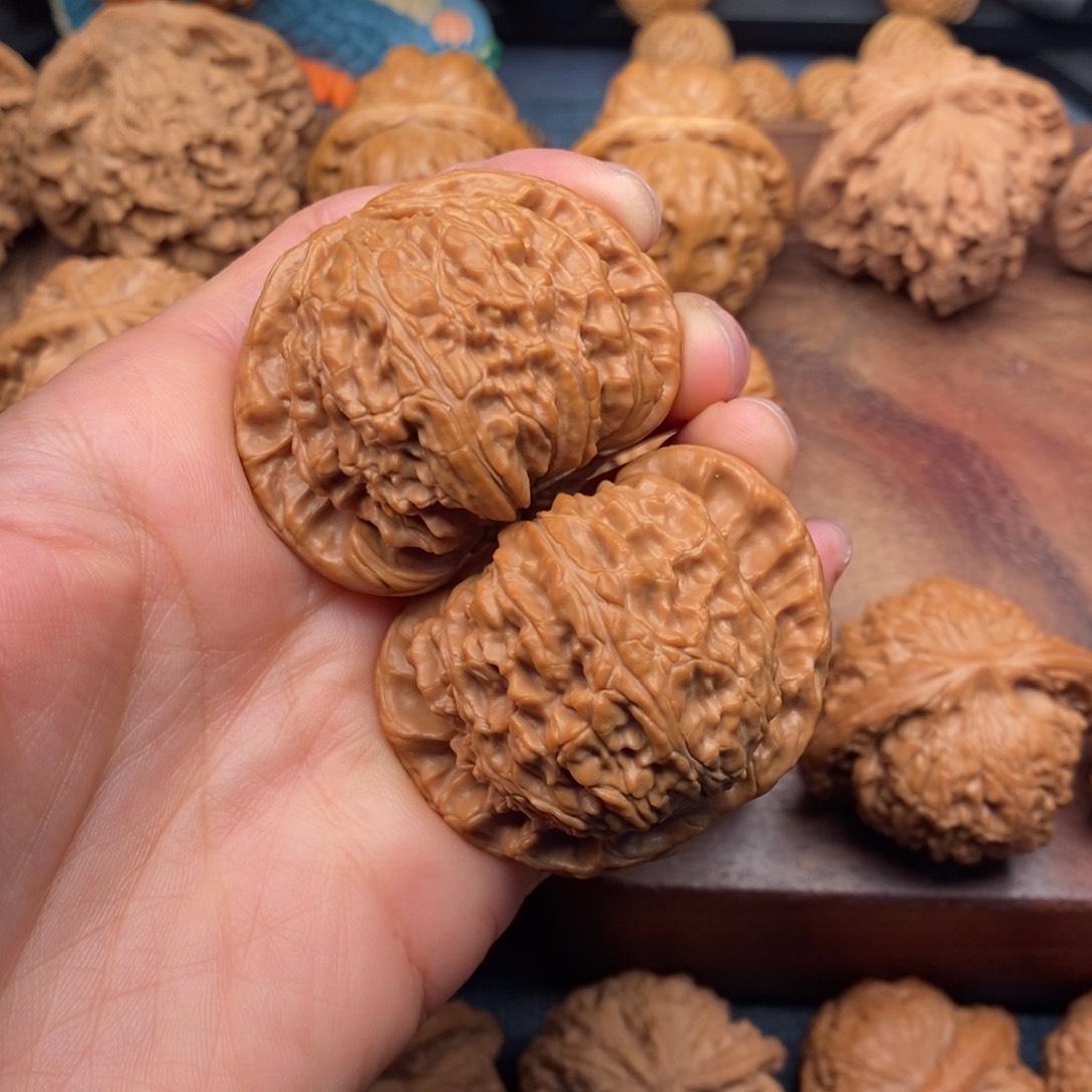 文玩核桃把件小****46全品闷白