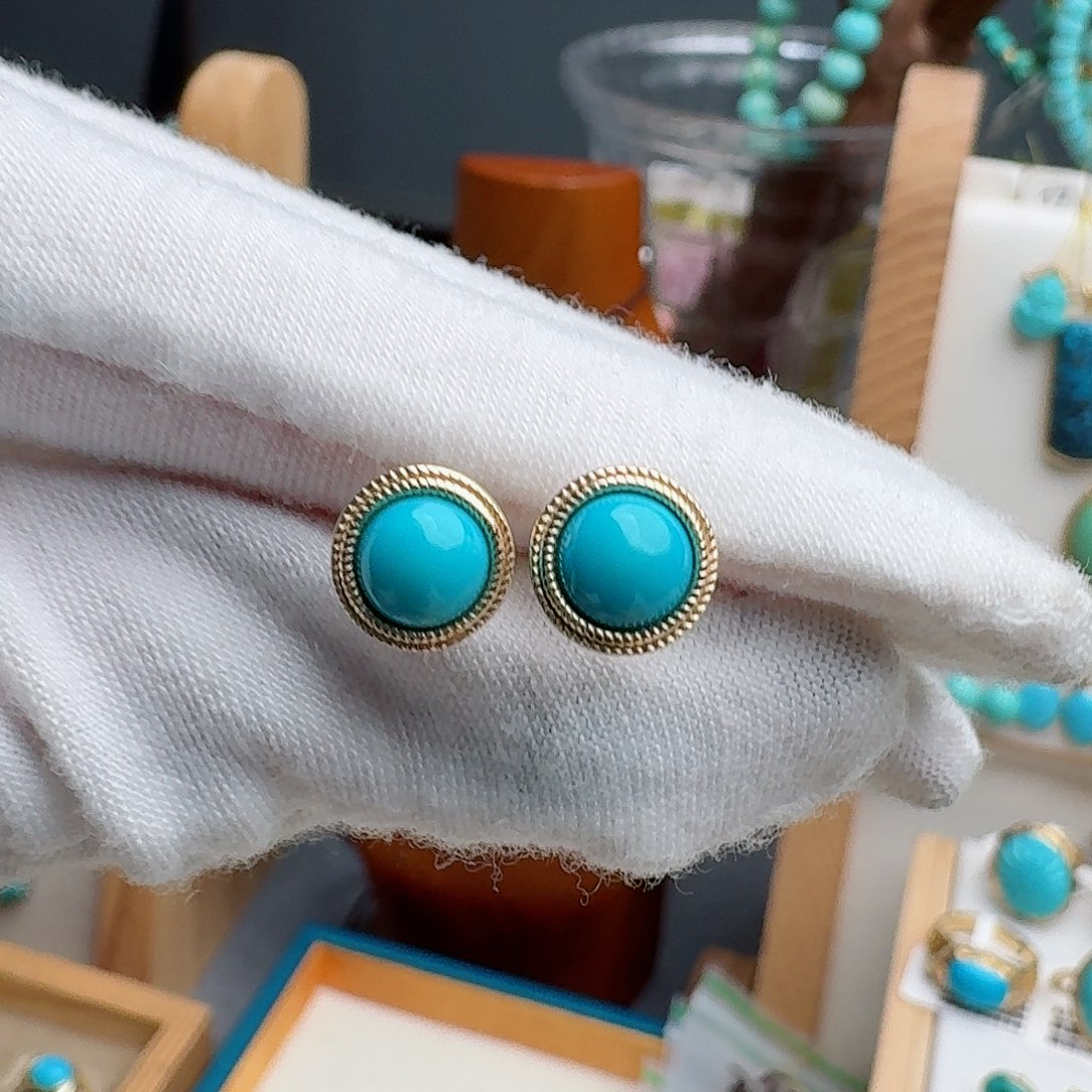 Y***、绿松石未镶嵌珠宝奇石