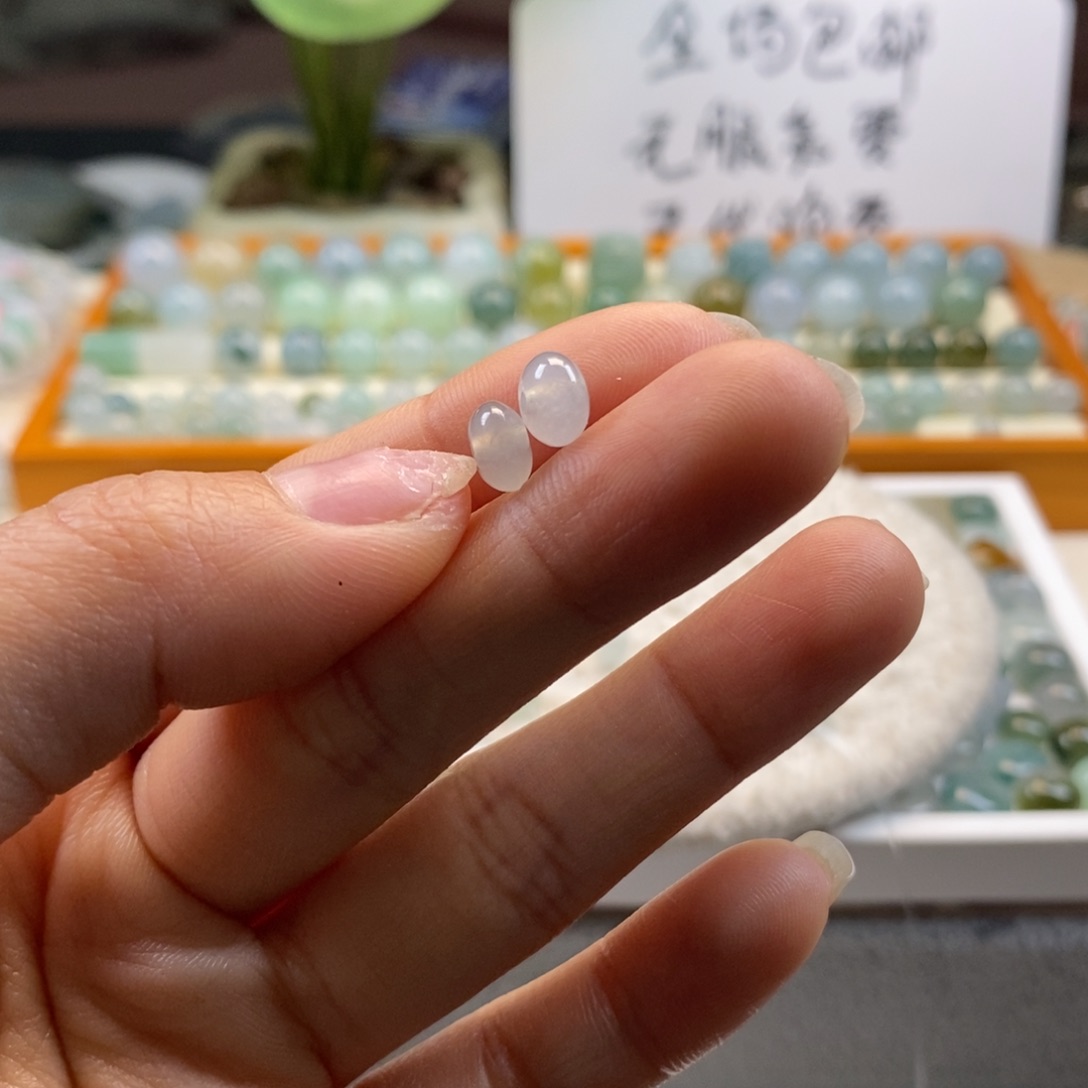翡翠散珠星***你天然翡翠一对6+7