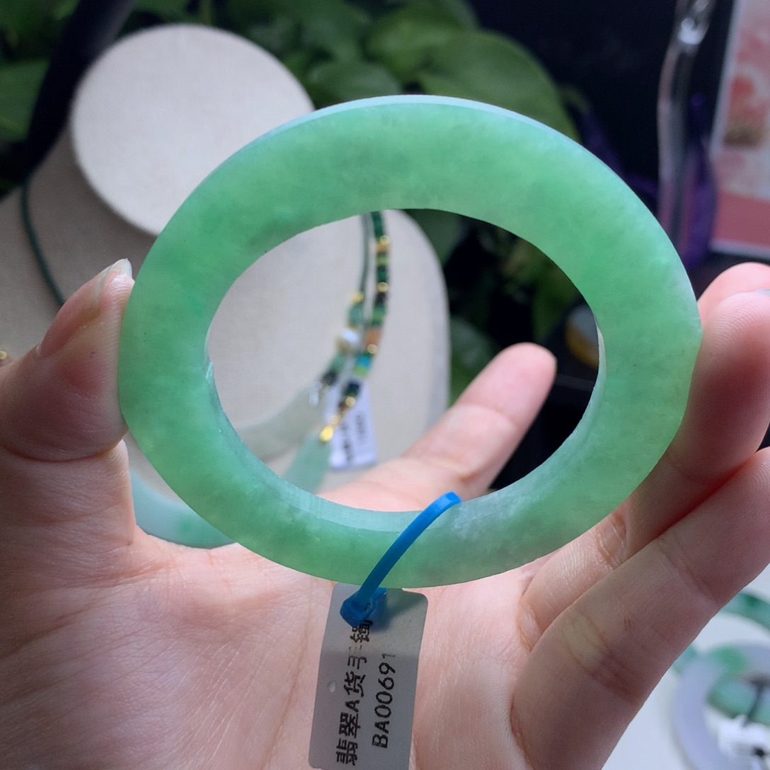 定制翡翠冰满绿未镶嵌