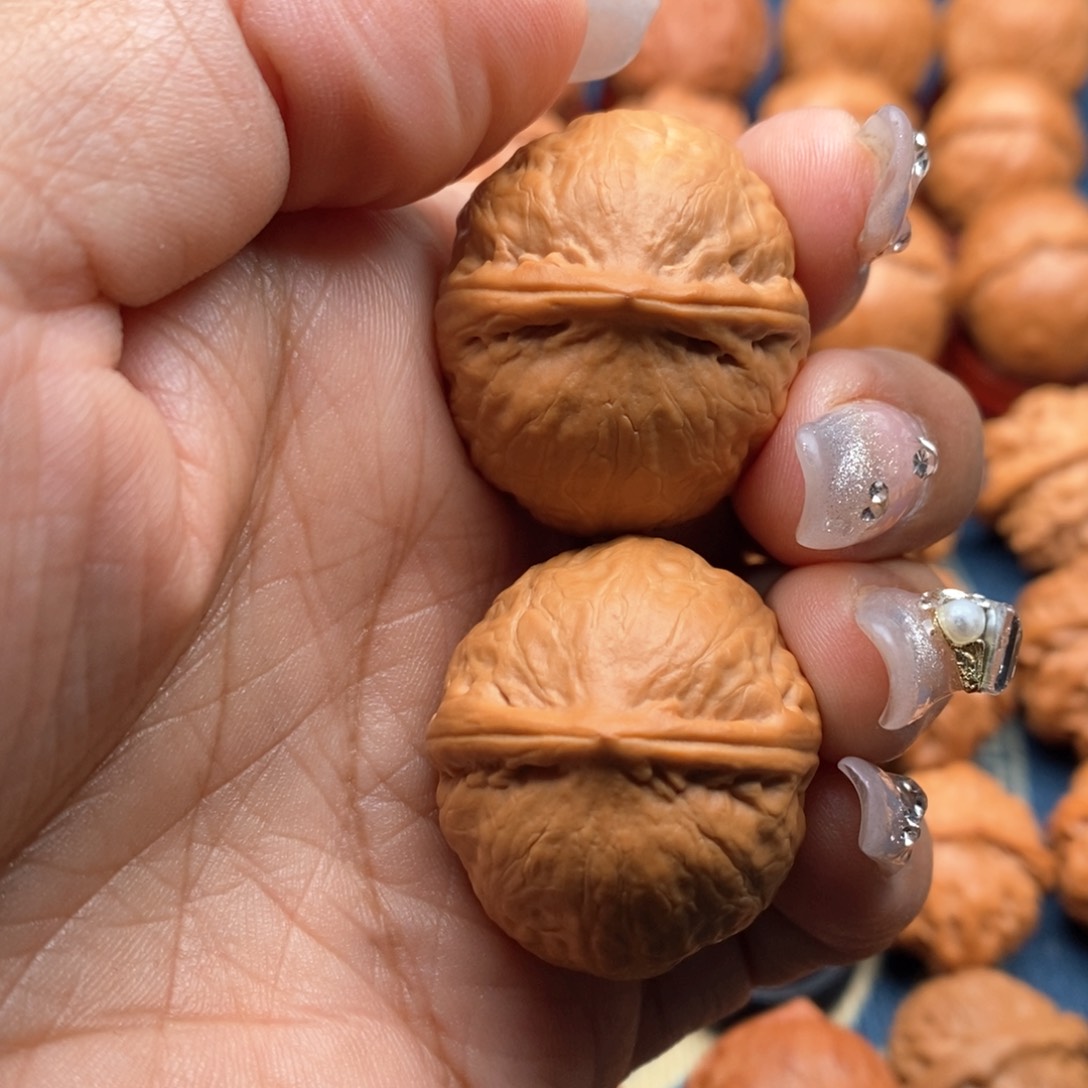 文玩核桃把件手捻