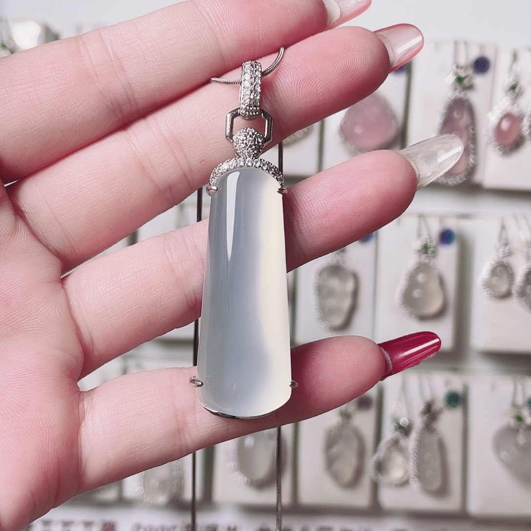 玛瑙/玉髓未镶嵌颈饰