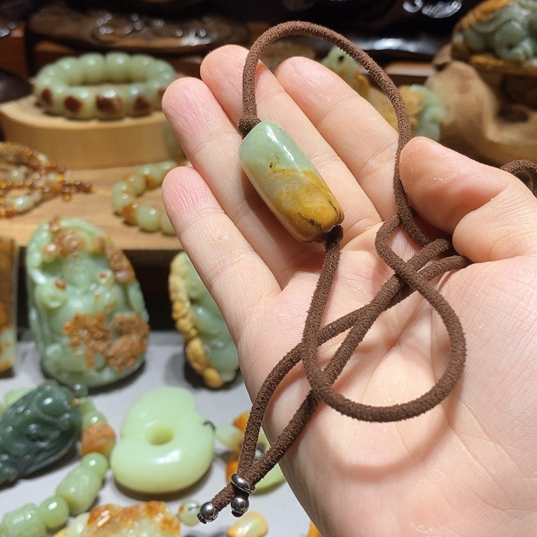 岫岩河磨玉（透闪石质玉）珠宝奇石未镶嵌