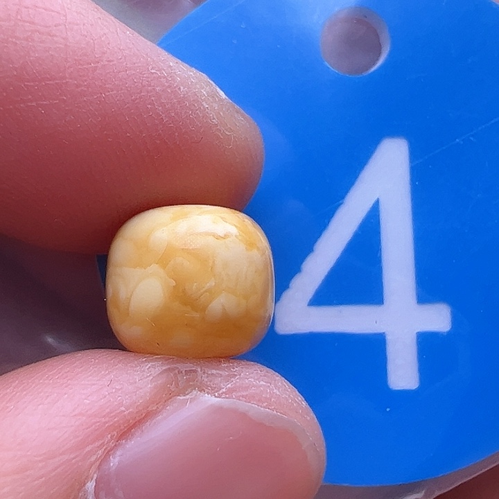 蜜蜡裸石未镶嵌9m m