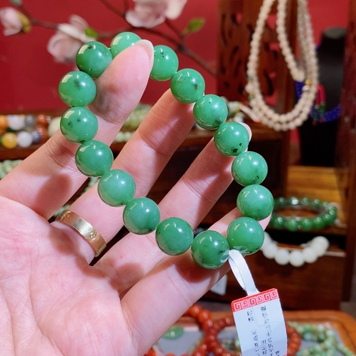 未镶嵌和田玉颈饰