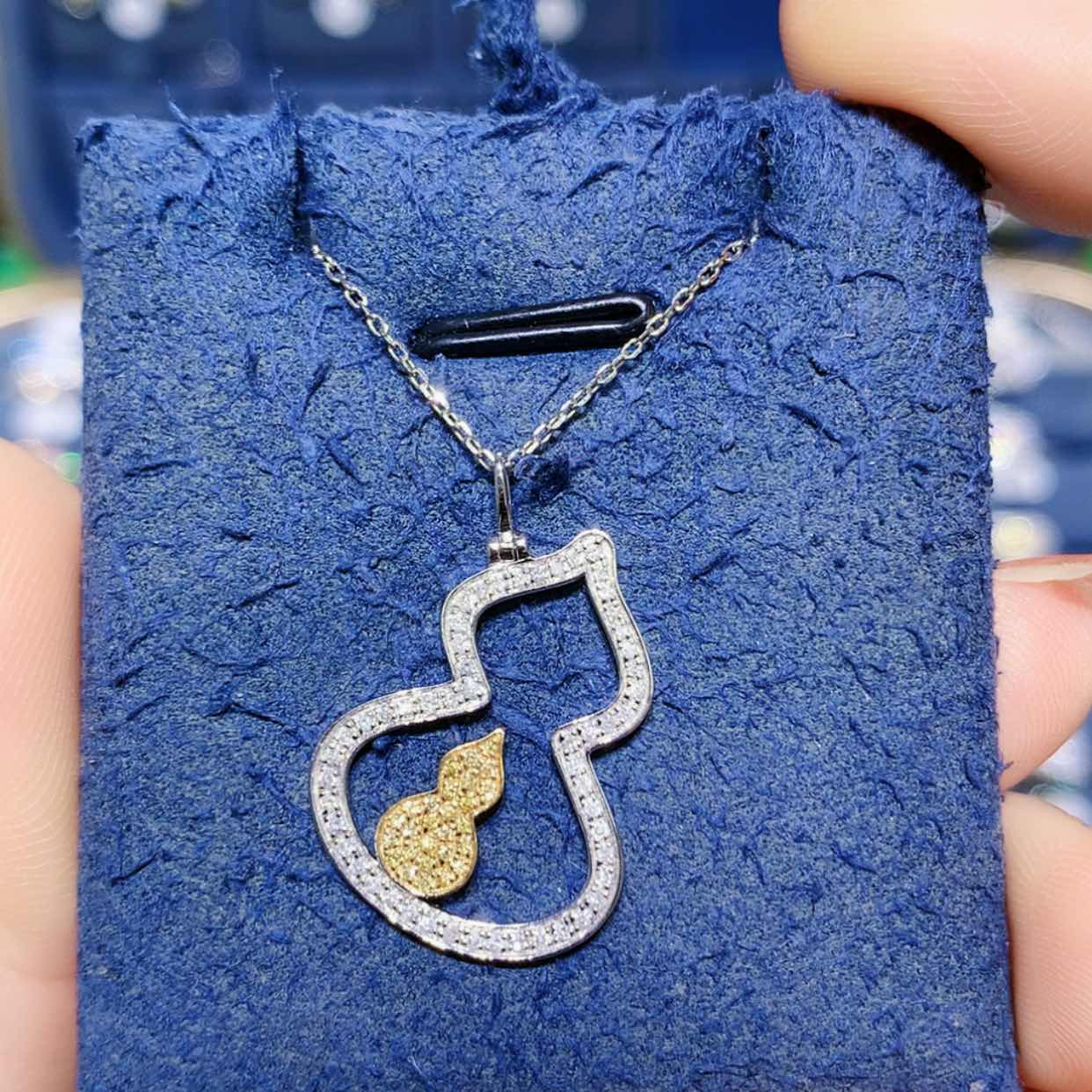 【闪购商品】钻石颈饰18K金镶嵌项链