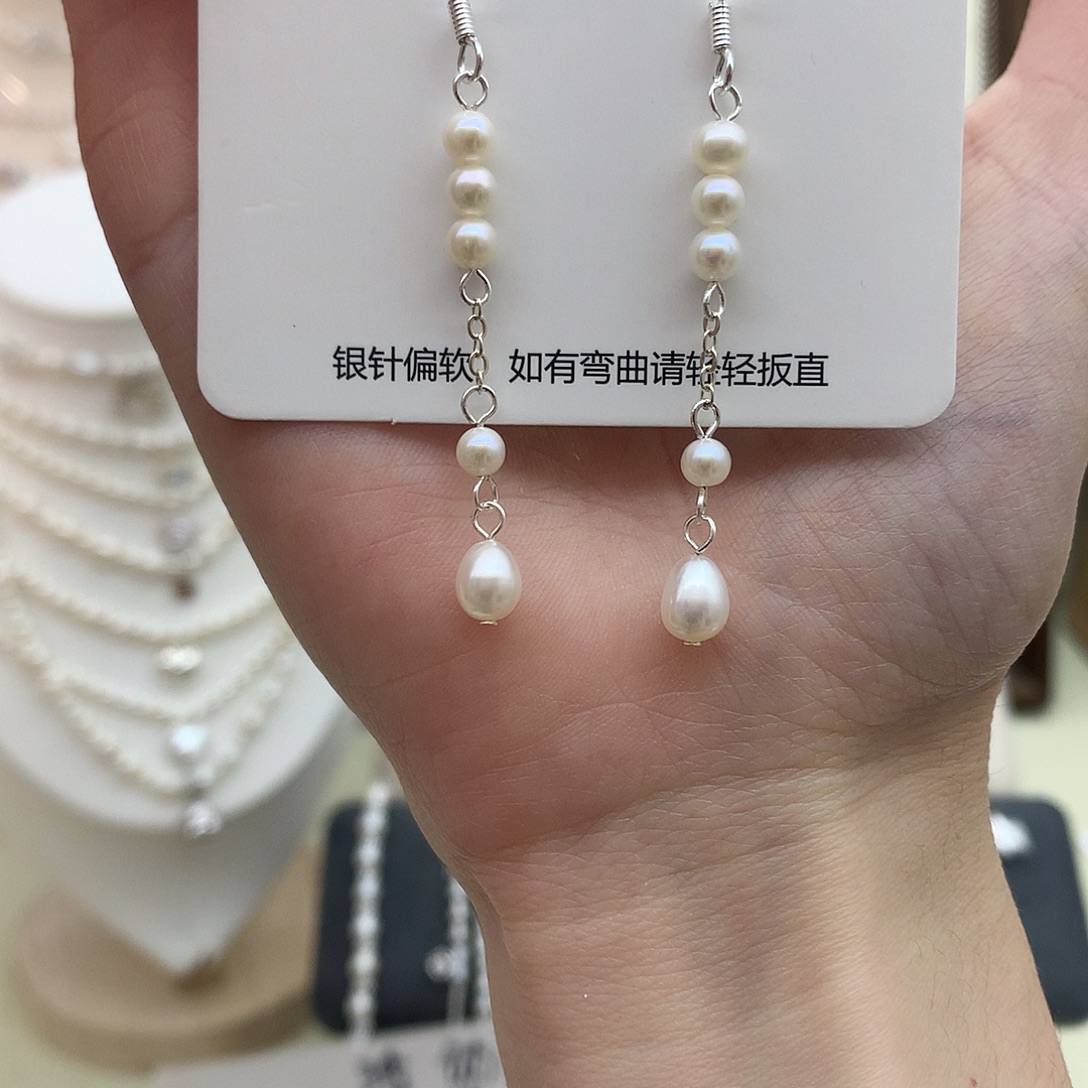 淡水珍珠耳饰未镶嵌