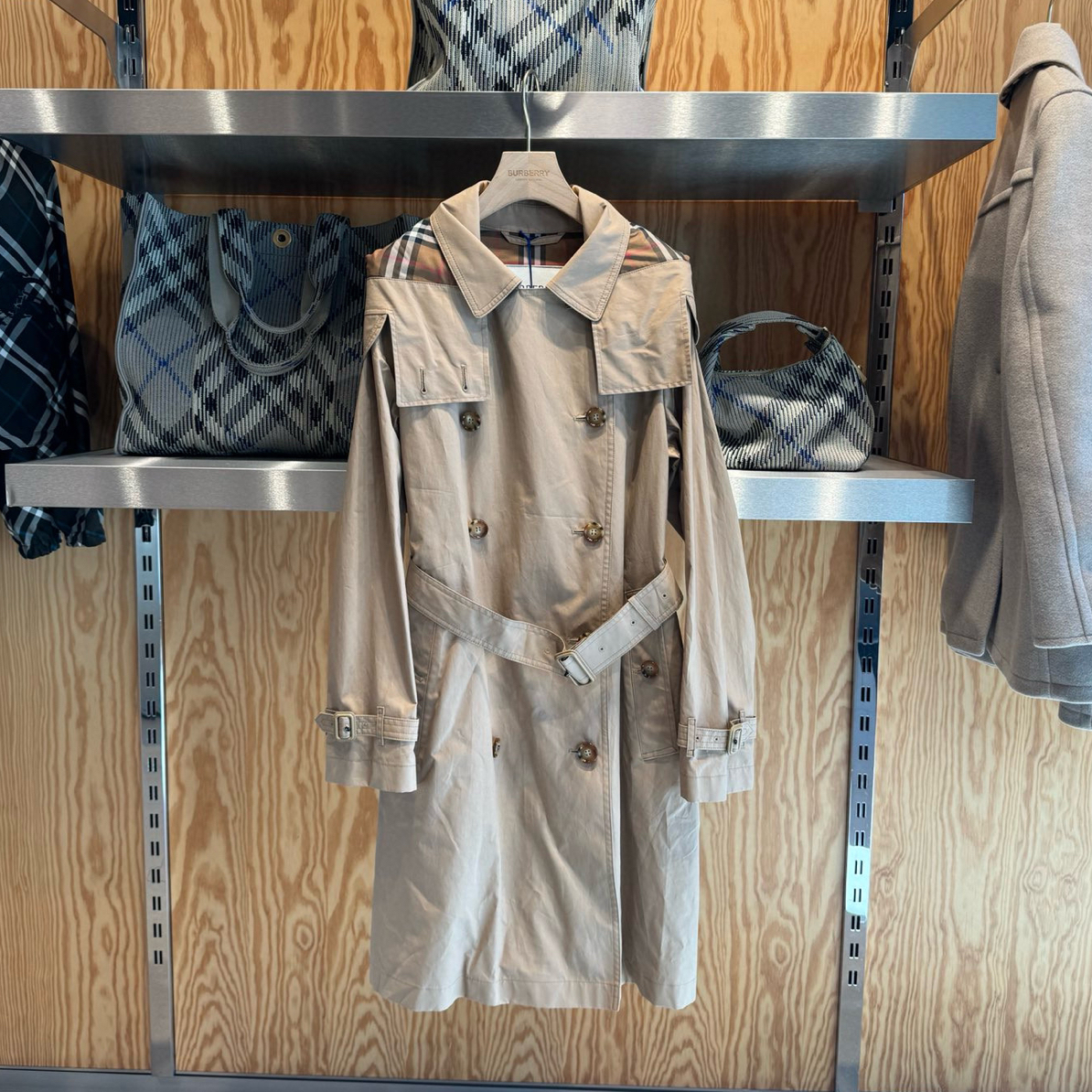 未使用 BURBERRY/博柏利 巴宝莉 女装 风衣 外套 81122231