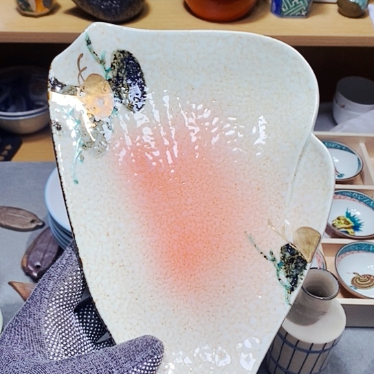 瓷片新年快乐。万事如意