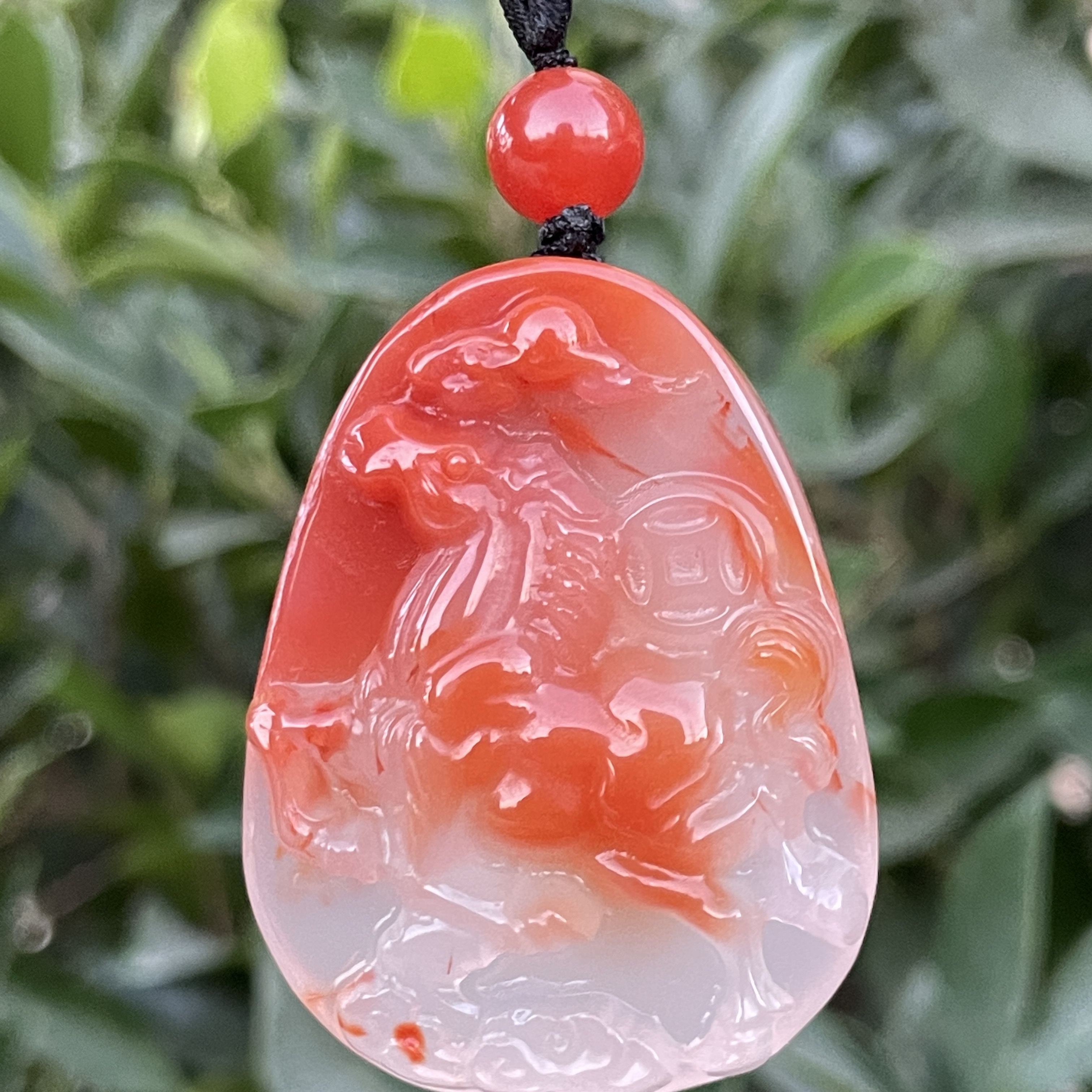 精品南红玛瑙马上有钱吊坠特色鸿运当头非常漂亮尺寸34x45.8x12mm