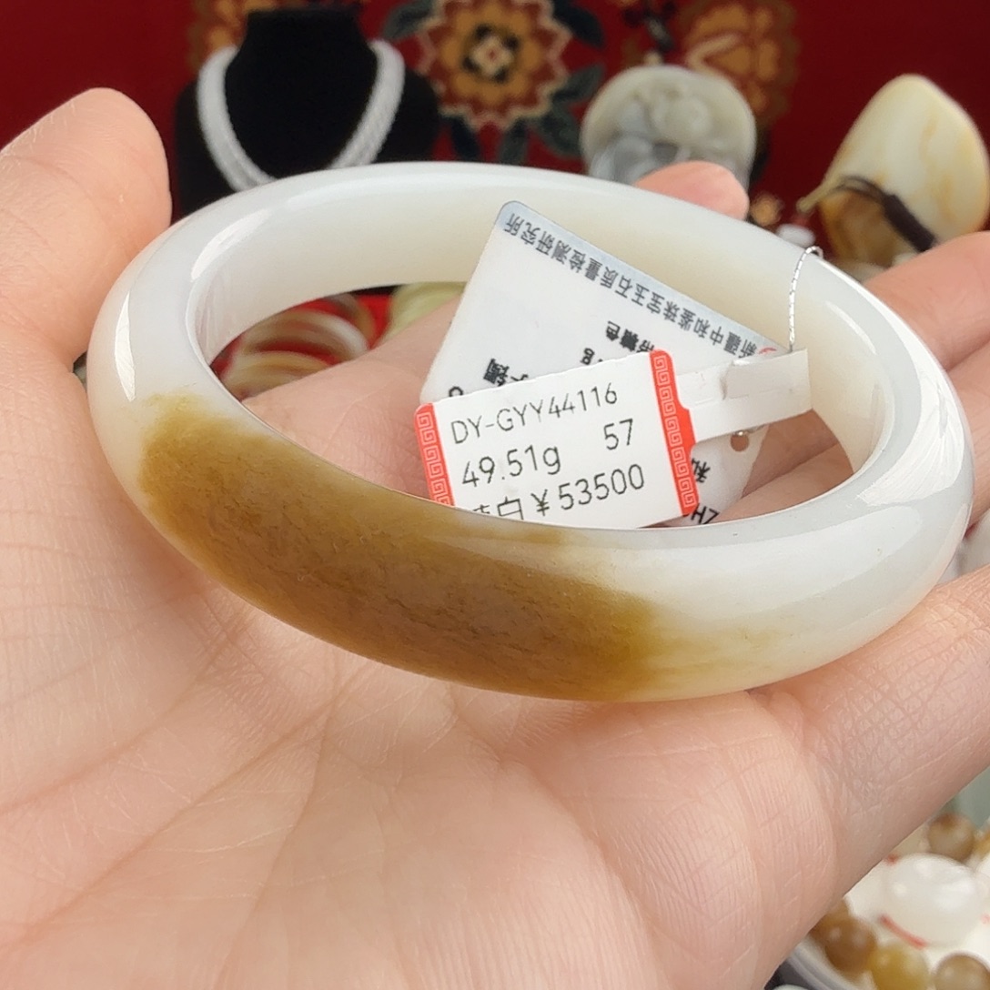 和田玉未镶嵌手镯