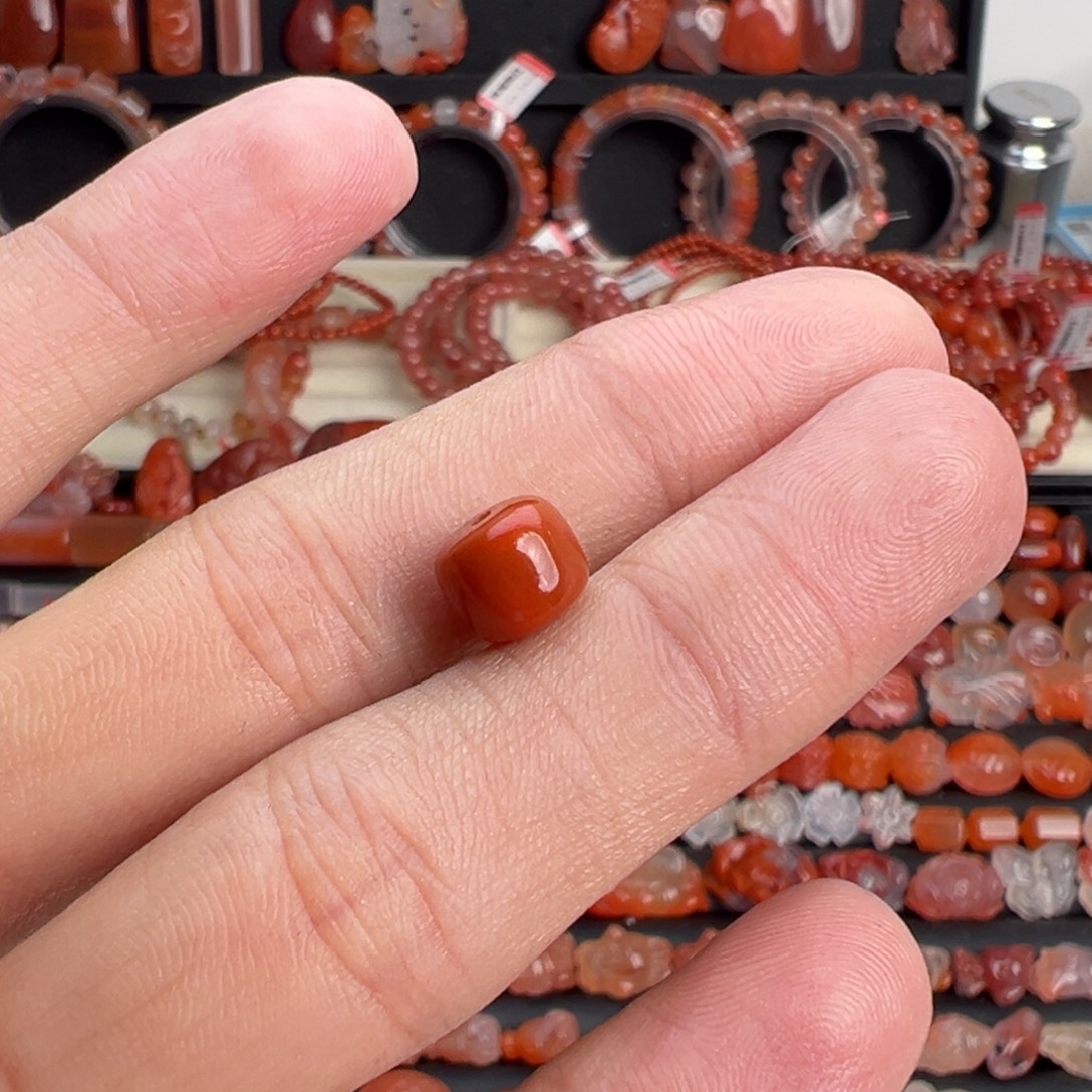 Y***2南红玛瑙未镶嵌颈饰老型珠8mm