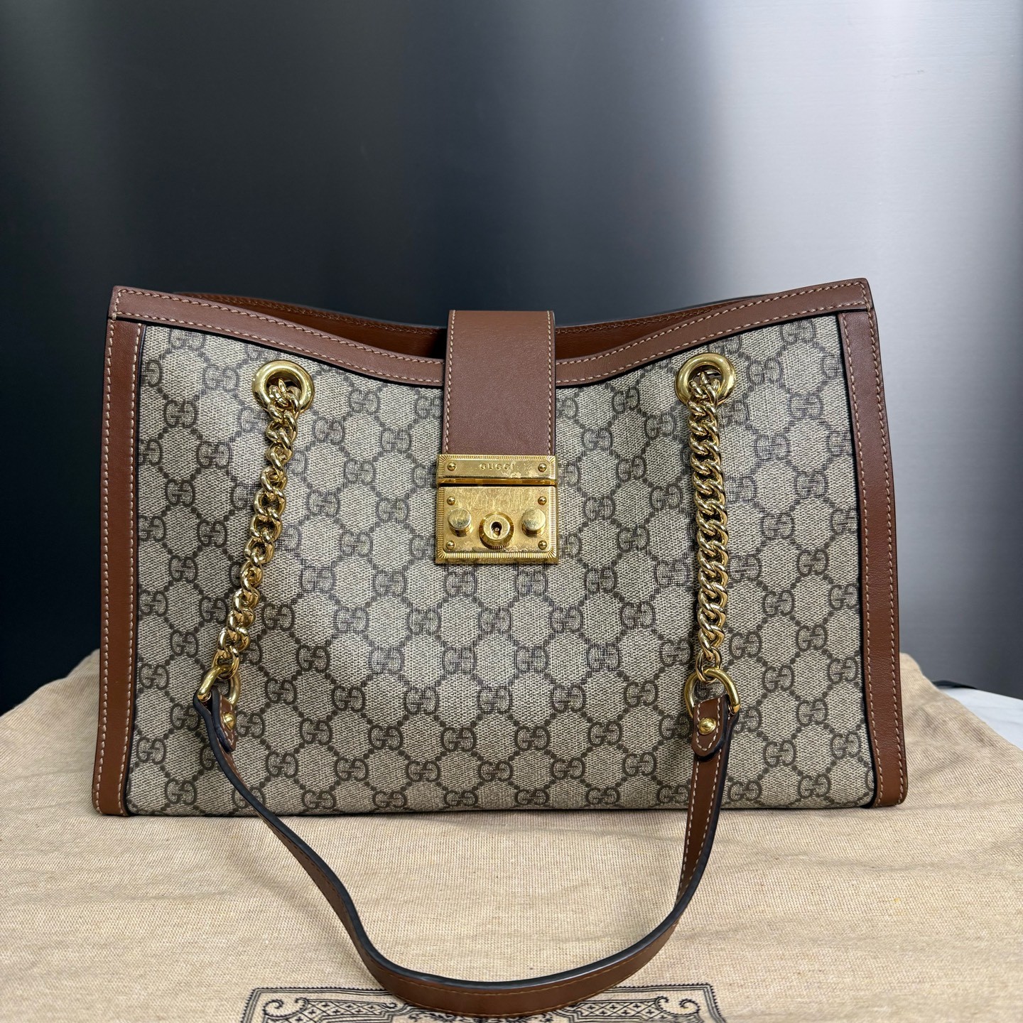 95新 GUCCI/古驰 老花棕色单肩手提包，缺钥匙牌 16927814