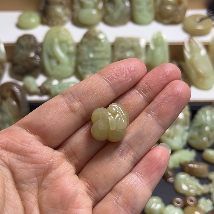 和田玉颈饰未镶嵌一***ゲ