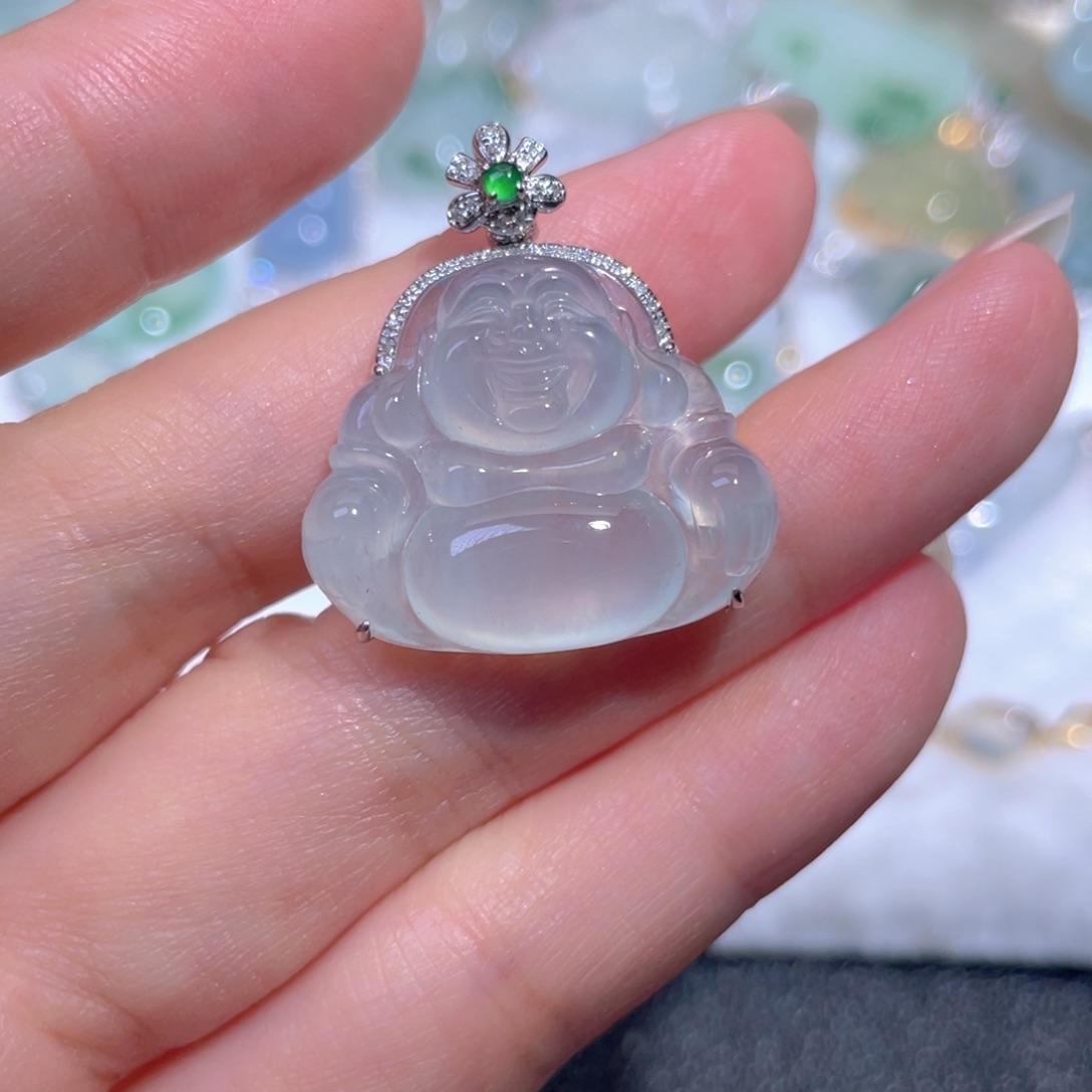 翡翠18K金镶嵌颈饰翡翠