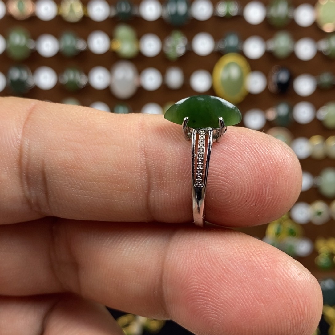 和田玉（碧玉）戒指合金