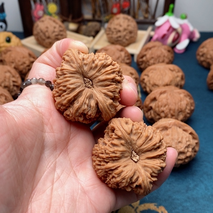 文玩核桃把件球疆42