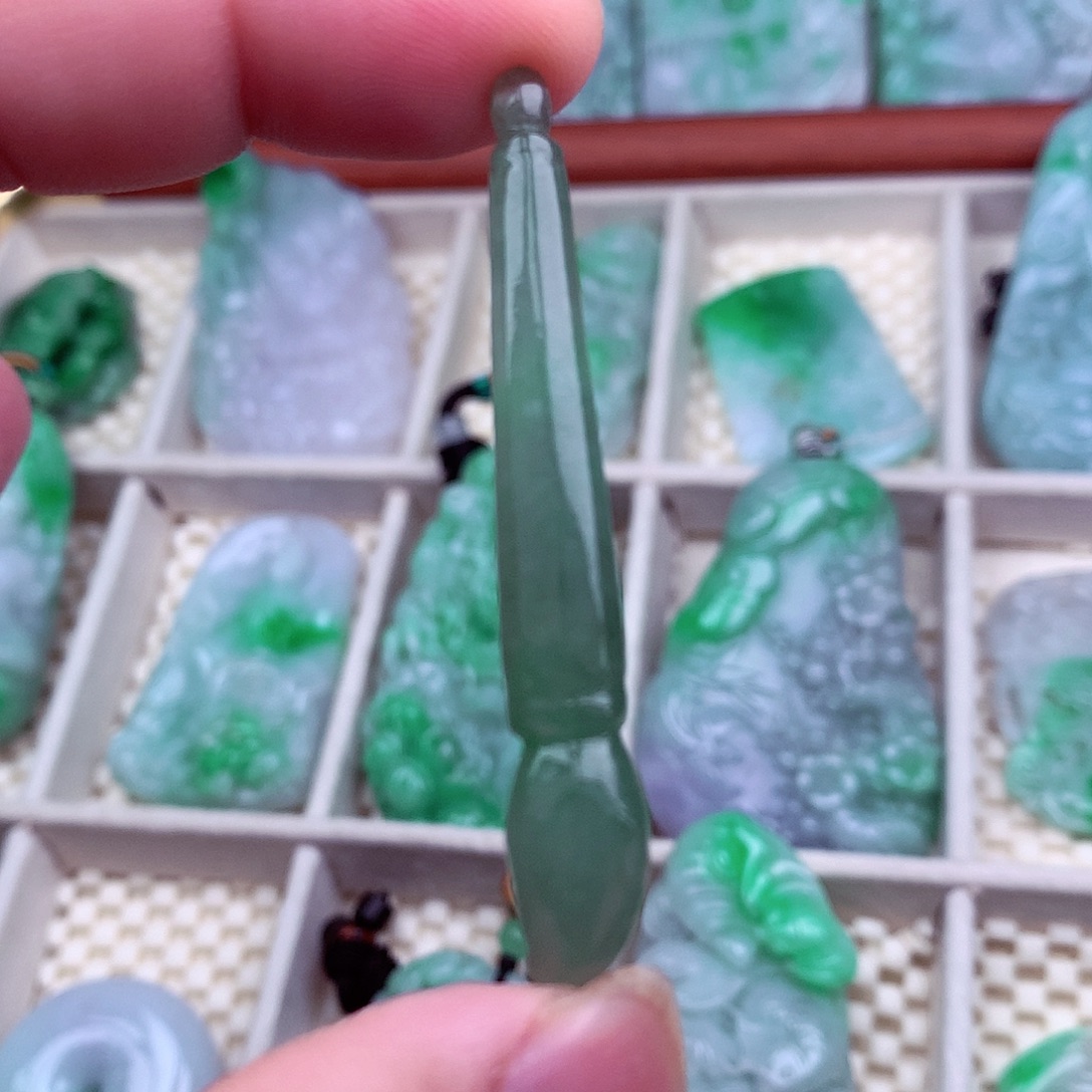 翡翠未镶嵌吊坠(不含链)