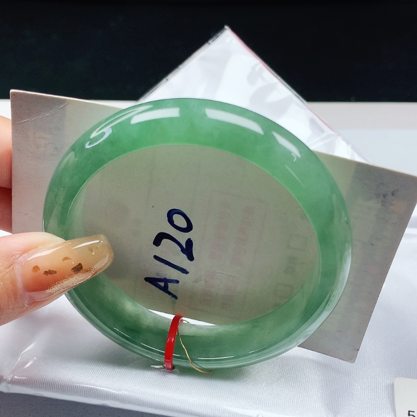 【闪购商品】翡翠手镯未镶嵌 正圈55+