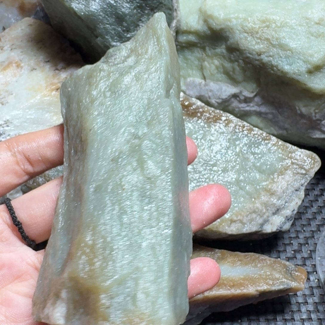 和田玉（糖玉）未镶嵌颈饰