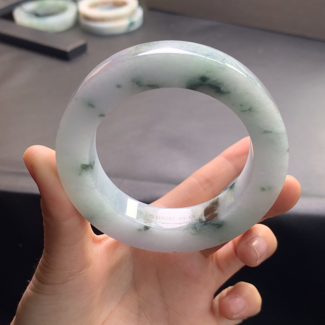 定制翡翠未镶嵌手镯定制