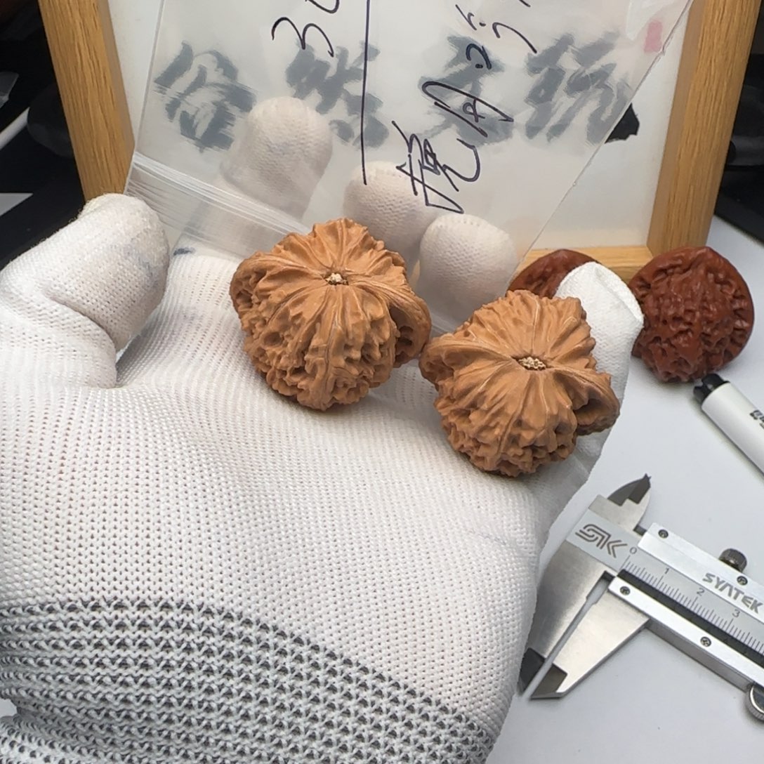 挽***行文玩核桃吊坠磨盘