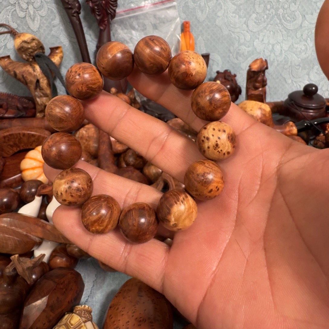 戴***雍木麻梨18踏雪手串