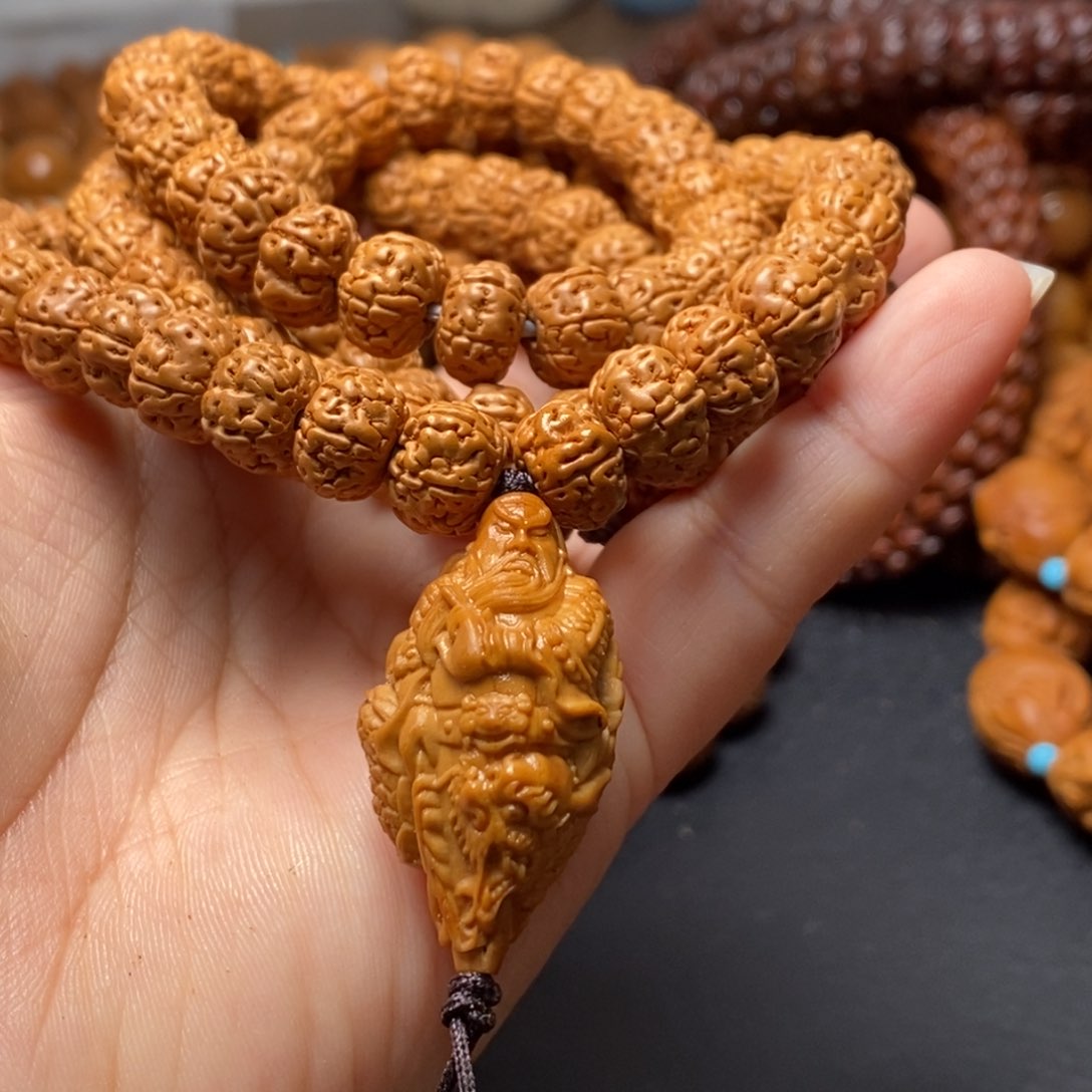 猴头核桃吊坠橄榄