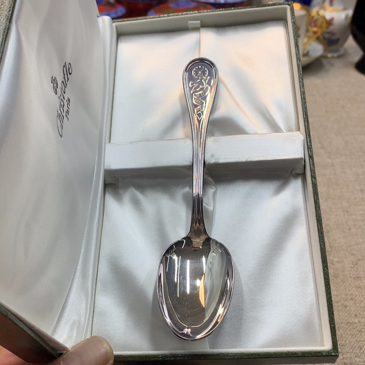 金瓷阁家的美丽瓷器