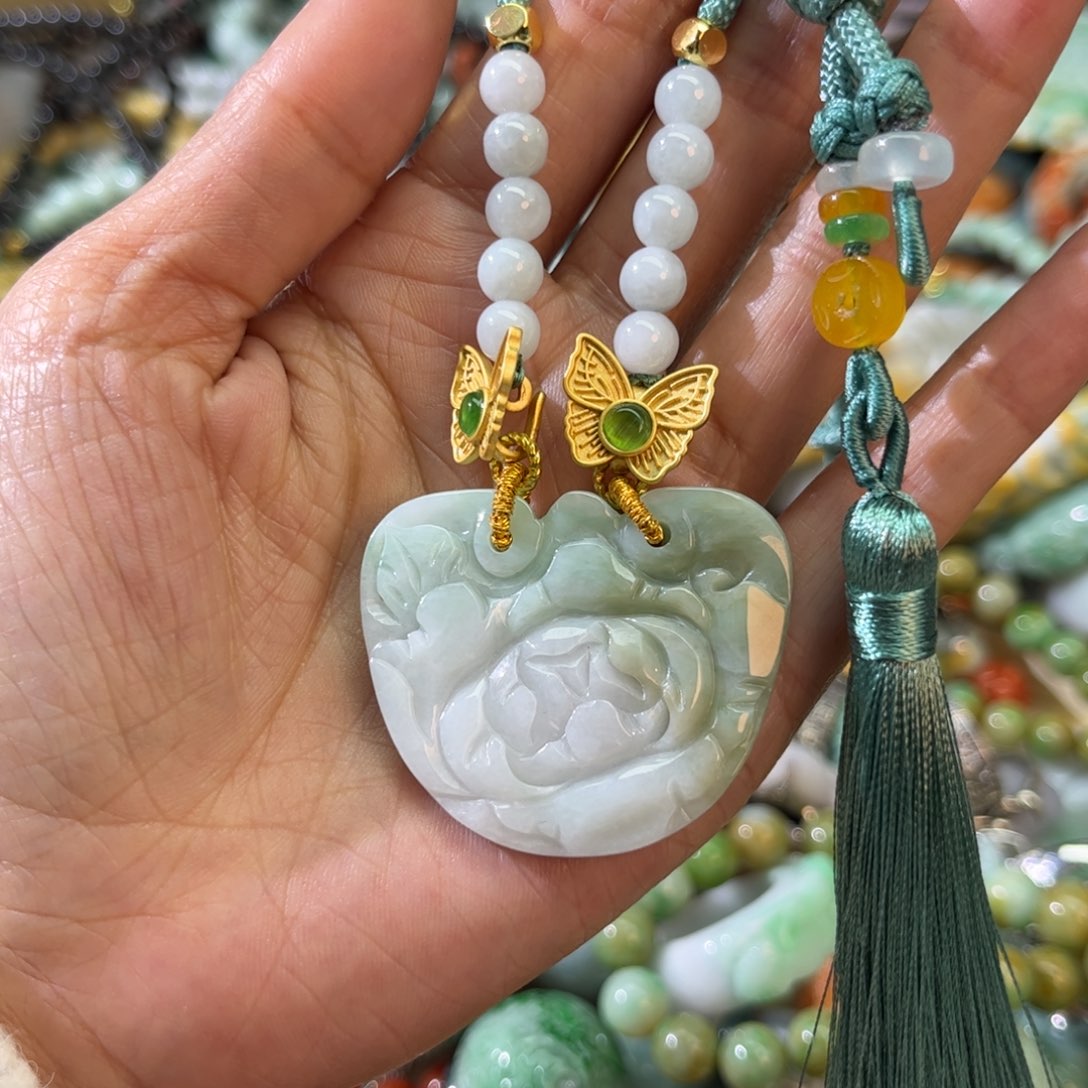 翡翠颈饰未镶嵌待编款