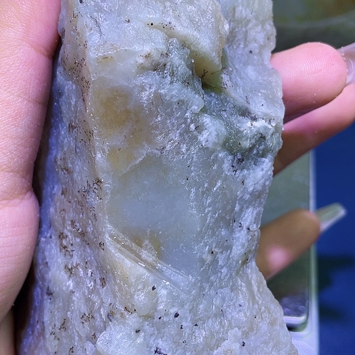 未镶嵌和田玉（糖玉）珠宝半成品