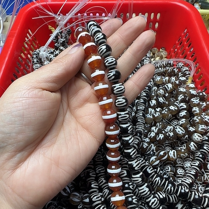 一***着玛瑙/玉髓未镶嵌珠宝半成品25
