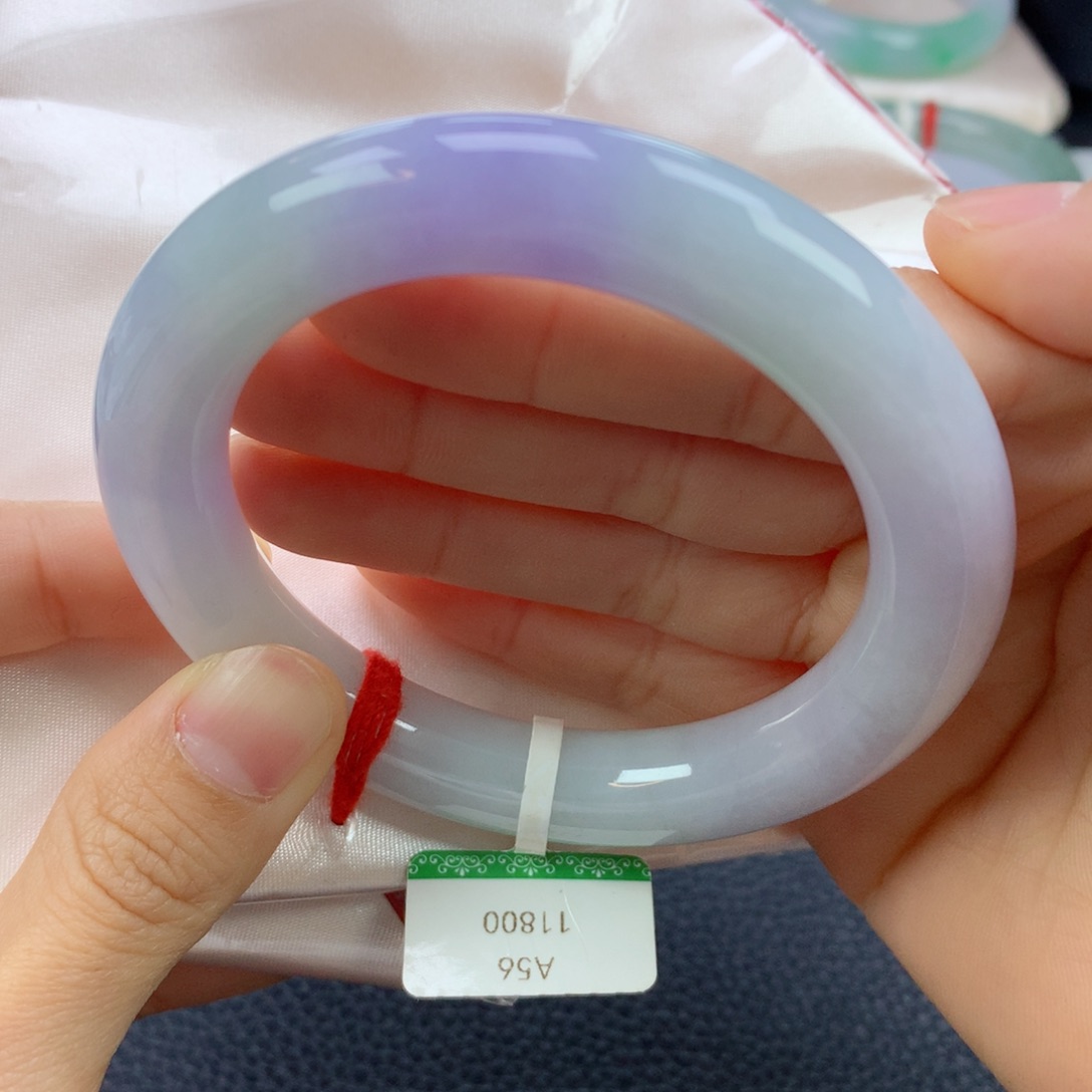 翡翠手镯未镶嵌56.9圆