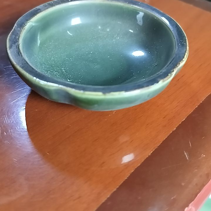 盘瓷片陶瓷杯盘壶碗都有