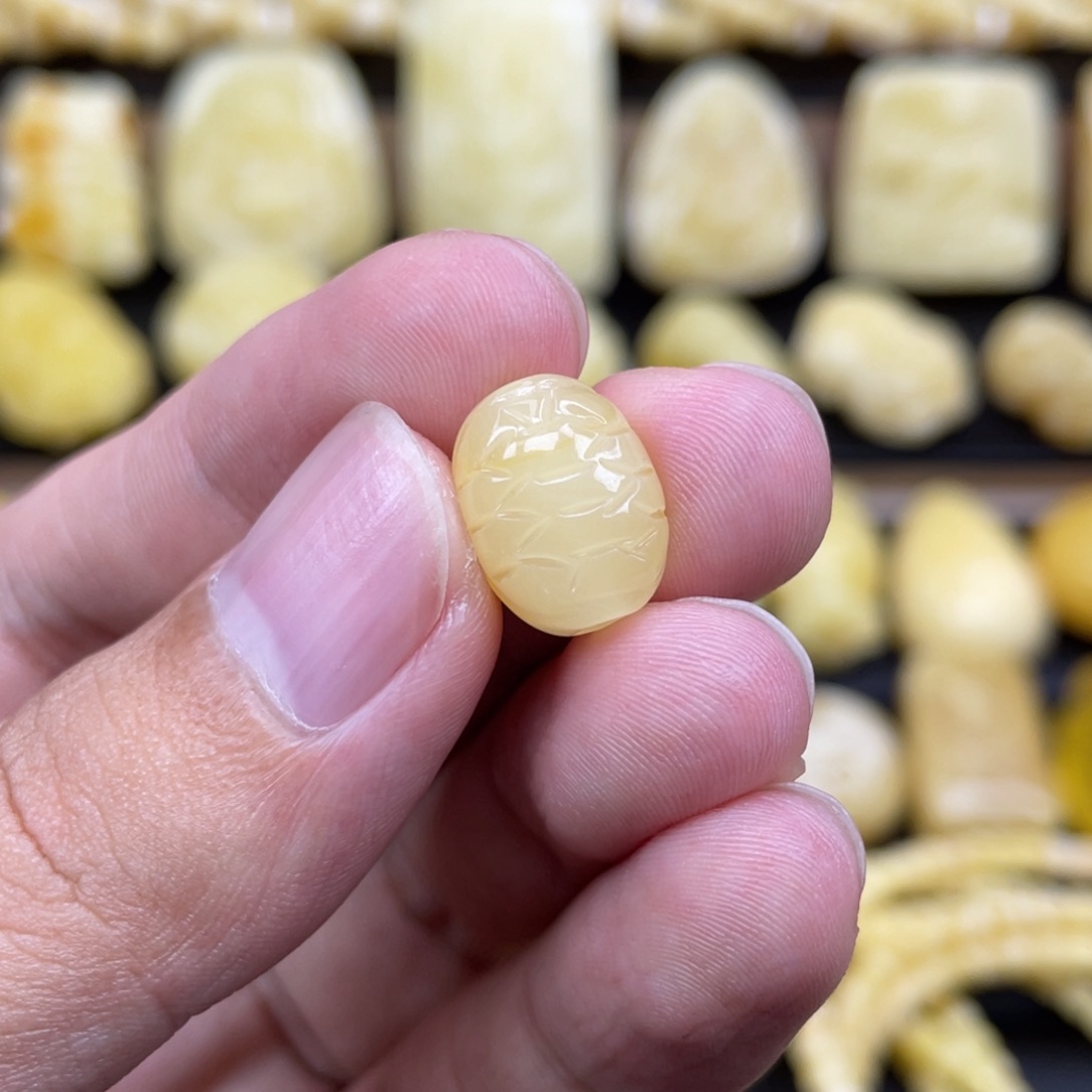 裸石琥珀未镶嵌琥珀蜜蜡