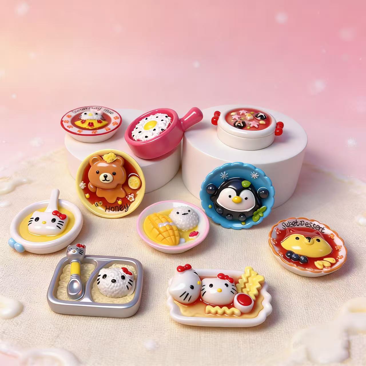 凯蒂猫饰品装饰摆件，12色办公室桌面摆件